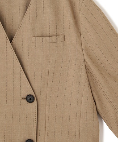 ETRE TOKYO（エトレトウキョウ）の「ノーカラーダブルブレストオーバージャケット（ノーカラージャケット・レディース・ブラウン/ベージュ/ブラック・S/M）」の6枚目の写真