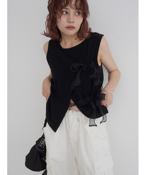 JUMELLE（ジュメロ）の「cross ribbon tank（タンクトップ・レディース・グレイッシュベージュ/ブラック/オフホワイト・MEDIUM）」の2枚目の写真