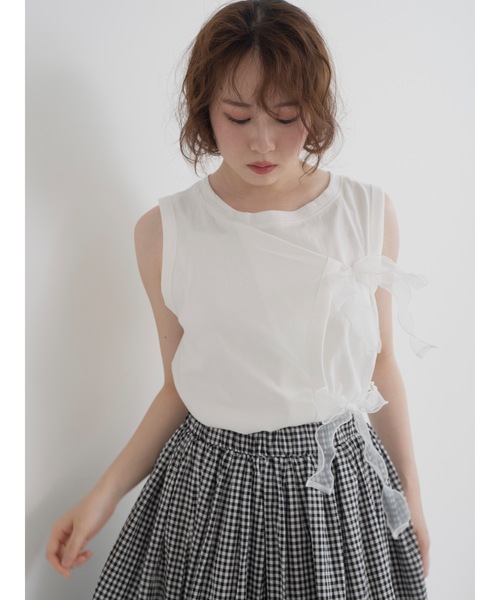 JUMELLE（ジュメロ）の「cross ribbon tank（タンクトップ・レディース・グレイッシュベージュ/ブラック/オフホワイト・MEDIUM）」の6枚目の写真