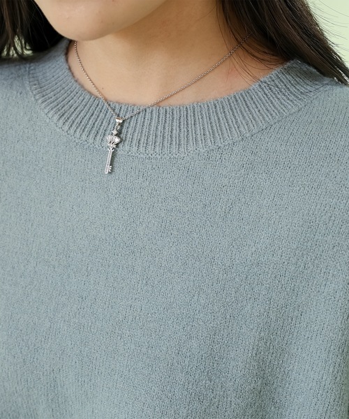 Lace Ladies(レースレディース)の「サイドスリット パール付き クルーネック ニット プルオーバー(ニット/セーター・レディース・ブラック/アイボリー/グレイッシュベージュ/ブルー・FREE)」の20枚目の写真