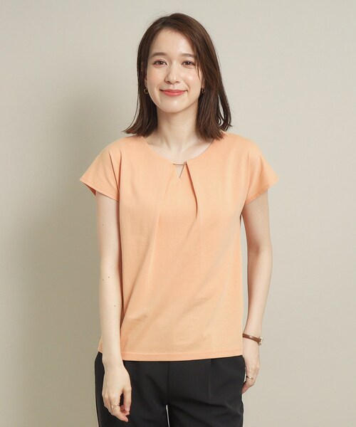 ITS'DEMO(イッツデモ)の「◆【通勤/手洗い可】メタルバー付きタックプルオーバー(Tシャツ/カットソー・レディース・オレンジ/ブラック/サックスブルー/オフホワイト・00)」の4枚目の写真