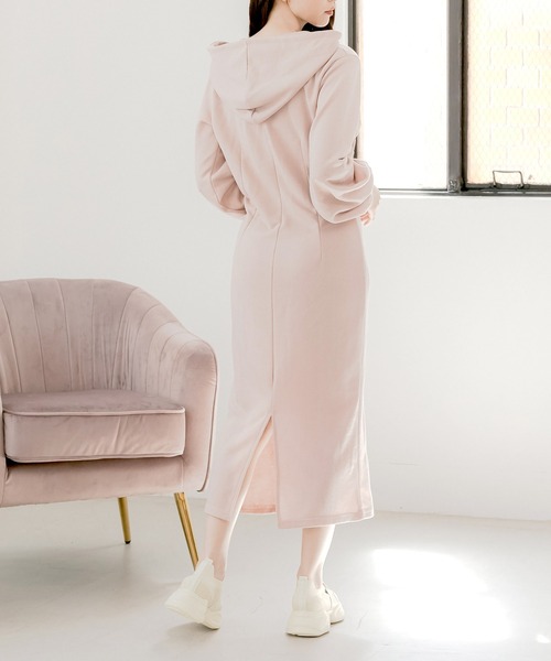 Julia Boutique（ジュリアブティック）の「【22-24.5cm】 ビジュー付き厚底スニーカー（スニーカー・レディース・ブラック/アイボリー・35/36/37/38/39/40）」の6枚目の写真