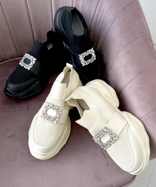 Julia Boutique（ジュリアブティック）の「【22-24.5cm】 ビジュー付き厚底スニーカー（スニーカー・レディース・ブラック/アイボリー・35/36/37/38/39/40）」の8枚目の写真