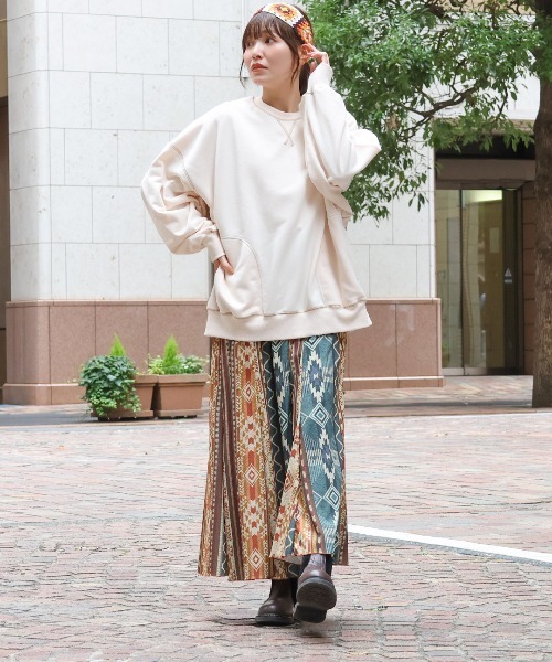 チチカカ(チチカカ)の「スウェット×キルティングプルオーバー(スウェット・レディース・アイボリー/カーキ/ボルドー・FREE)」の4枚目の写真