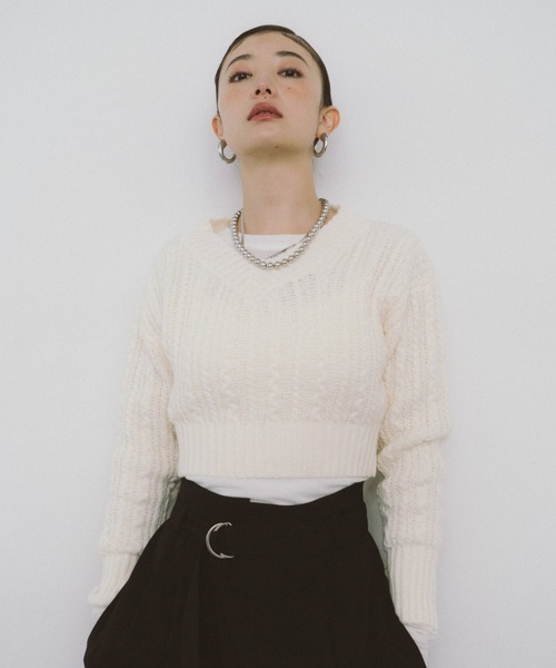 Vネックショートケーブルニット（ニット/セーター）｜HANNE（アン）の