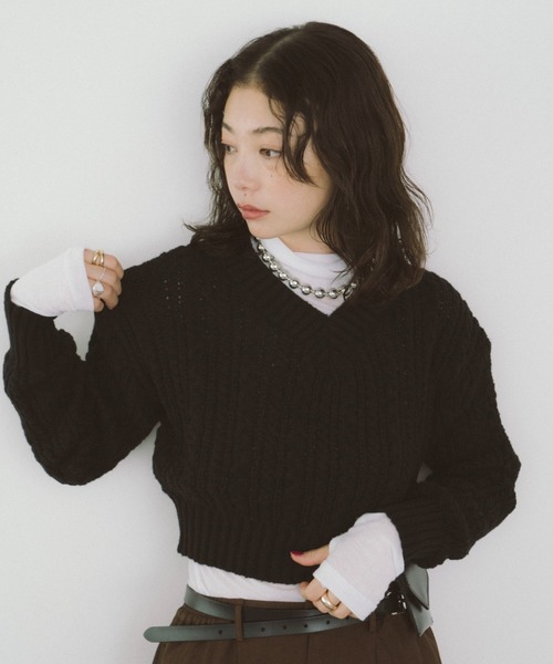 Vネックショートケーブルニット（ニット/セーター）｜HANNE（アン）の