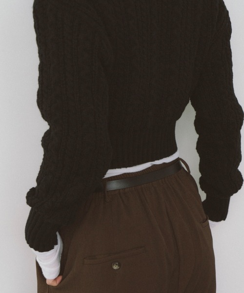 HANNE（アン）の「Vネックショートケーブルニット（ニット/セーター・レディース・ブラック/アイボリー・FREE）」の8枚目の写真