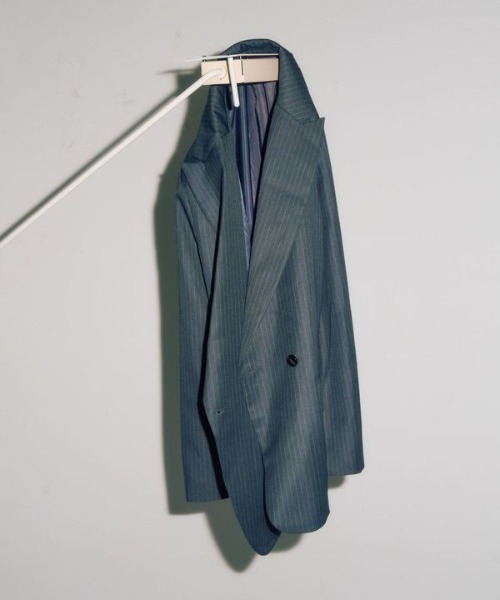 ENCIRCLE（エンサークル）の「【ENCIRCLE/エンサークル】Loose pin stripe w jk / ルーズピンストライプダブルジャケット（テーラードジャケット・レディース・ブラック/グレー・FREE）」の3枚目の写真