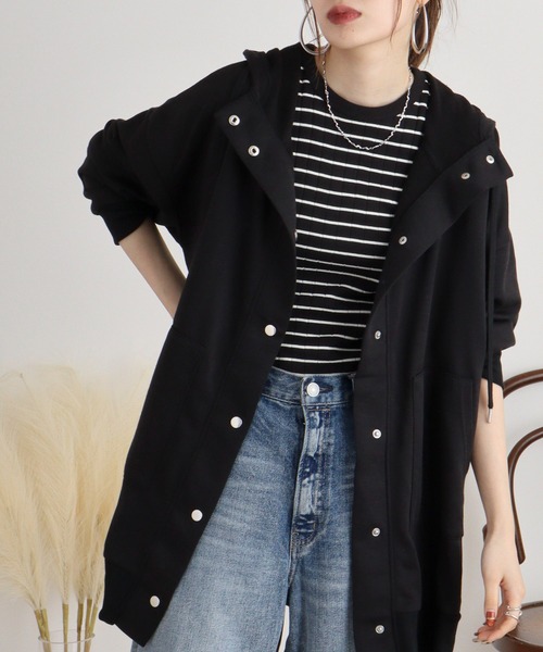 myke(ミーカ)の「myke 裏毛ハイネックフード付きロングパーカー(パーカー・レディース・ブラック/マルチ/オートミール・M)」の2枚目の写真