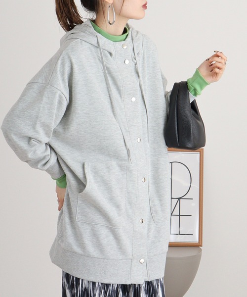 myke(ミーカ)の「myke 裏毛ハイネックフード付きロングパーカー(パーカー・レディース・ブラック/マルチ/オートミール・M)」の4枚目の写真