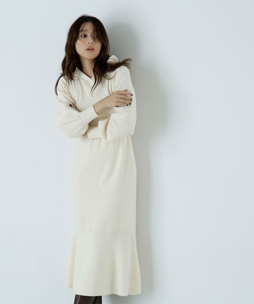 NATURAL BEAUTY BASIC(ナチュラルビューティーベーシック)の「◇フーディーニットワンピース(ワンピース・レディース・ネイビー/オフホワイト/チャコールグレー・MEDIUM)」の18枚目の写真