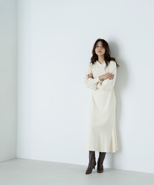 NATURAL BEAUTY BASIC(ナチュラルビューティーベーシック)の「◇フーディーニットワンピース(ワンピース・レディース・ネイビー/オフホワイト/チャコールグレー・MEDIUM)」の21枚目の写真