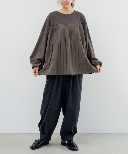 refinedworks（リファインドワークス）の「【refinedworks】リファインドワークスで人気のエッグパンツをリニューアル！（その他パンツ・レディース・ベージュ/チャコールグレー/カーキ・FREE）」の4枚目の写真