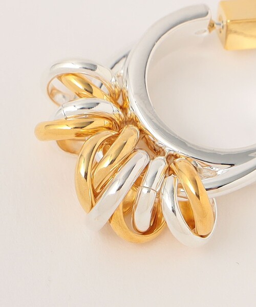 LAPUIS（ラピュイ）の「＜LAPUIS＞Volume Coil ピアス（ピアス（両耳用）・レディース・その他1/シルバー・FREE）」の5枚目の写真