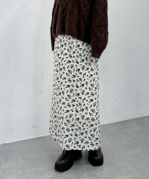 archives（アルシーヴ）の「単色花柄ギャザーナロースカート（スカート・レディース・オフホワイト/ブラック・MEDIUM）」の22枚目の写真
