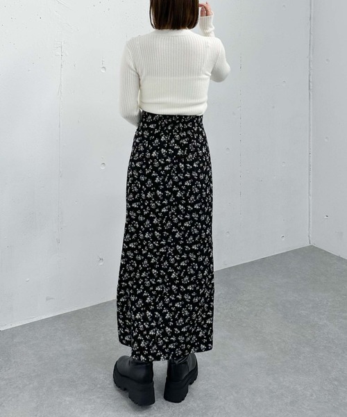 archives（アルシーヴ）の「単色花柄ギャザーナロースカート（スカート・レディース・オフホワイト/ブラック・MEDIUM）」の14枚目の写真