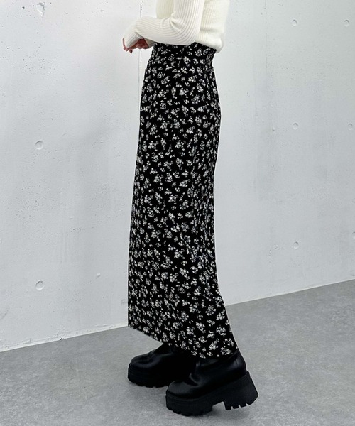 archives（アルシーヴ）の「単色花柄ギャザーナロースカート（スカート・レディース・オフホワイト/ブラック・MEDIUM）」の9枚目の写真