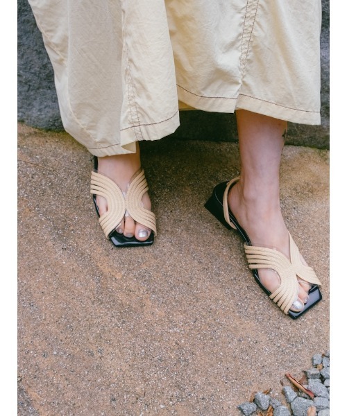 MARGOT CRYSTALS PLATEAUサンダル セール】Curve Line Metallic Sandals（サンダル）｜sahara