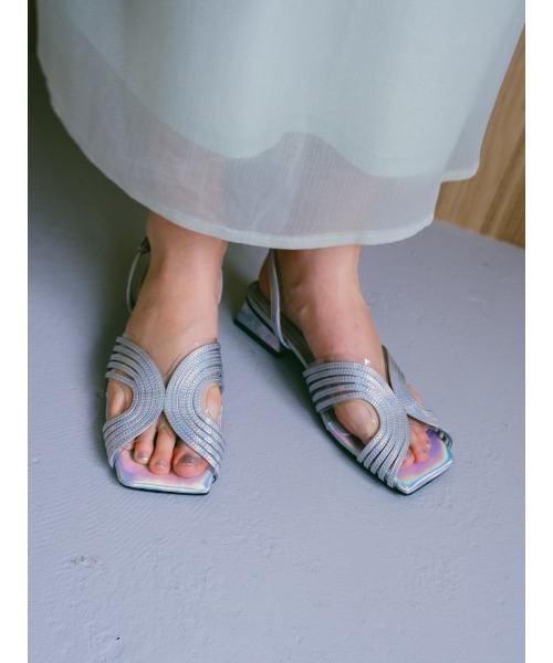 sahara(サハラ)の「Curve Line Metallic Sandals(サンダル・レディース・シルバー/ベージュ/ブラック・L/M/S)」の4枚目の写真