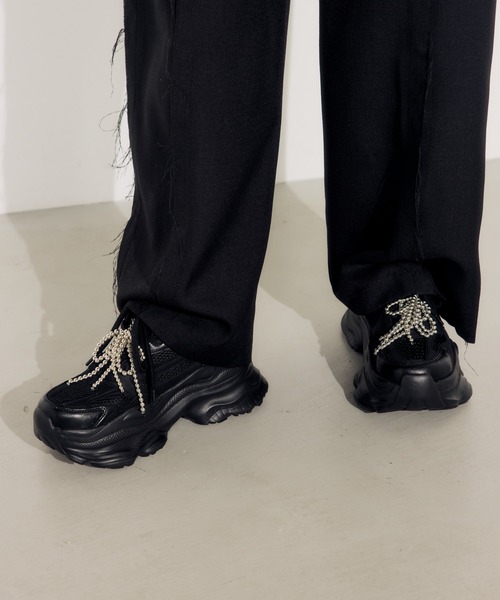 SLY(スライ)の「RIBBON SNEAKER CHARM リボン スニーカー チャーム(シューズアクセサリー・レディース・アイボリー/シルバー・FREE)」の15枚目の写真