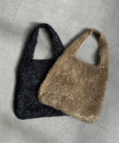 Thevon（ゼボン）の「メタリックフェザーバッグ（トートバッグ・レディース・ベージュ/ネイビー・FREE）」の2枚目の写真