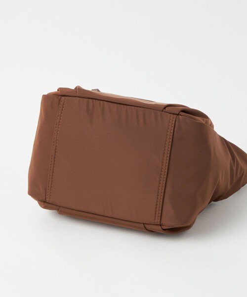 green label relaxing(グリーンレーベルリラクシング)の「2WAY BOXショルダーバッグ -はっ水-(ショルダーバッグ・レディース・ブラウン/ブラック/オフホワイト・FREE)」の11枚目の写真