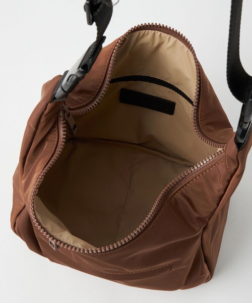 green label relaxing(グリーンレーベルリラクシング)の「2WAY BOXショルダーバッグ -はっ水-(ショルダーバッグ・レディース・ブラウン/ブラック/オフホワイト・FREE)」の12枚目の写真