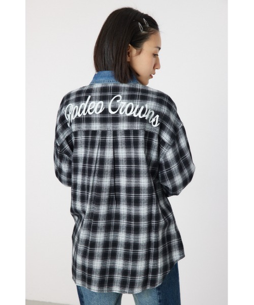RODEO CROWNS WIDE BOWL（ロデオクラウンズワイドボウル）の「デニムドッキングチェックシャツ（シャツ/ブラウス・レディース・ブラック系その他/ブラウン系その他/ブルー系その他3・FREE）」の6枚目の写真