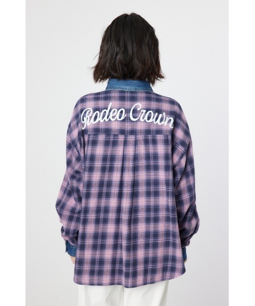 RODEO CROWNS WIDE BOWL（ロデオクラウンズワイドボウル）の「デニムドッキングチェックシャツ（シャツ/ブラウス・レディース・ブラック系その他/ブラウン系その他/ブルー系その他3・FREE）」の22枚目の写真