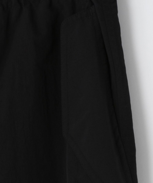 LOWRYS FARM（ローリーズファーム）の「ナイロンパラシュートパンツ　288786（その他パンツ・メンズ・アイボリー/ブラック・MEDIUM/LARGE）」の5枚目の写真