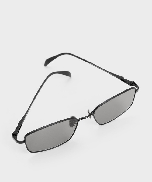 CHARLES & KEITH（チャールズ & キース）の「Inara イナラ メタリックリムサングラス（サングラス・レディース・シルバー/ブラック・FREE）」の7枚目の写真