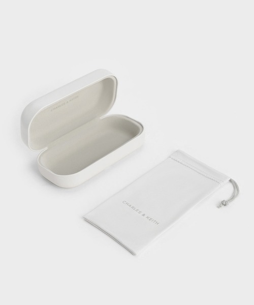 CHARLES & KEITH（チャールズ & キース）の「Inara イナラ メタリックリムサングラス（サングラス・レディース・シルバー/ブラック・FREE）」の14枚目の写真