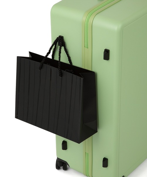 ACE（エース）の「エース スーツケース ベベル 92L 7～10泊 5.1kg ドリンクホルダー フック No.05683（スーツケース/キャリーバッグ・レディース・ブラック/アイボリー/グリーン/イエロー・L）」の16枚目の写真