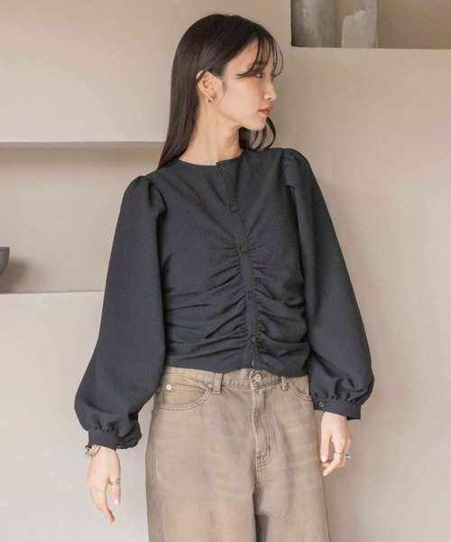 LOWRYS FARM（ローリーズファーム）の「2WAYシャーリングブラウス　289024（シャツ/ブラウス・レディース・ブラウン/アイボリー/ブラック系その他/ブラック・FREE）」の3枚目の写真