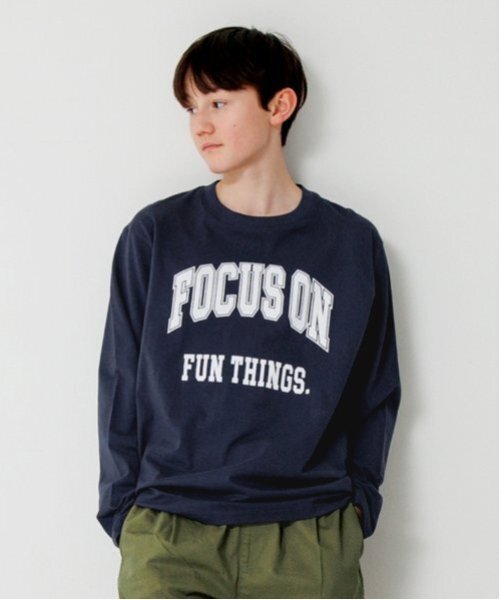 GLAZOS(グラソス)の「【大人向けサイズあり】【プチプラ】フロントカレッジロゴ長袖Tシャツ(Tシャツ/カットソー・キッズ・グレー/ホワイト/グリーン/ベージュ/ネイビー・S/M/L/LL)」の1枚目の写真
