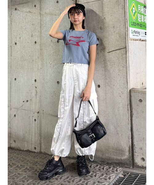 MURUA（ムルーア）の「エアプラットフォームハイテクスニーカー（スニーカー・レディース・その他1/ブラック・22.5/24.5/23.5）」の4枚目の写真