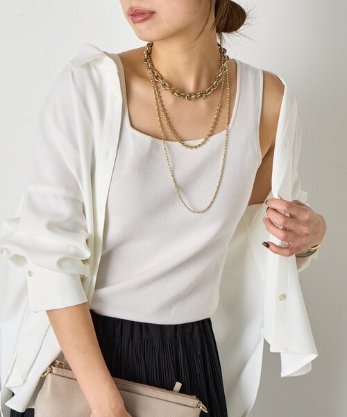 Jena espace merveilleux（ジェナ　エスパスメルヴェイユ）の「【シャツのインナーに◎】スクエアタンクトップ（キャミソール・レディース・ブラック/ライトグレー/ピンク/オフホワイト/ブルー・FREE）」の2枚目の写真