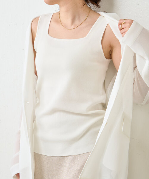 Jena espace merveilleux（ジェナ　エスパスメルヴェイユ）の「【シャツのインナーに◎】スクエアタンクトップ（キャミソール・レディース・ブラック/ライトグレー/ピンク/オフホワイト/ブルー・FREE）」の22枚目の写真