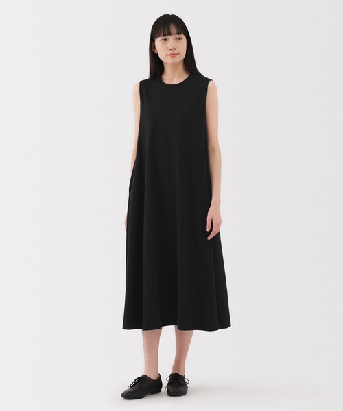無印良品(ムジルシリョウヒン)の「婦人 涼感UVカットノースリーブワンピース(ワンピース・レディース・チャコールグレー/ブラック/ネイビー・S/M/L/XL)」の2枚目の写真