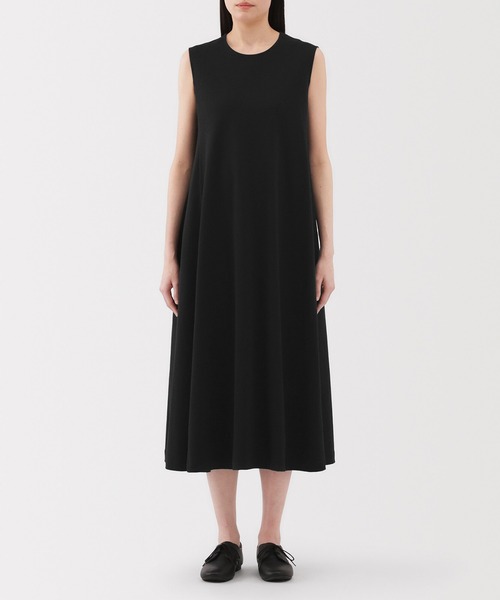 無印良品(ムジルシリョウヒン)の「婦人 涼感UVカットノースリーブワンピース(ワンピース・レディース・チャコールグレー/ブラック/ネイビー・S/M/L/XL)」の4枚目の写真