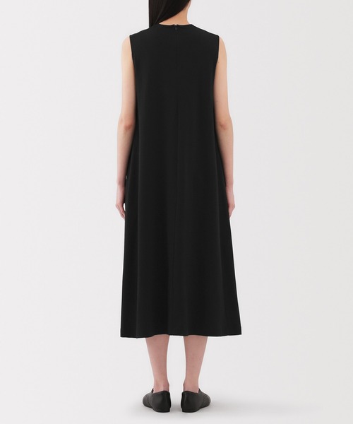 無印良品(ムジルシリョウヒン)の「婦人 涼感UVカットノースリーブワンピース(ワンピース・レディース・チャコールグレー/ブラック/ネイビー・S/M/L/XL)」の6枚目の写真