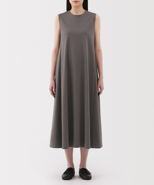無印良品(ムジルシリョウヒン)の「婦人 涼感UVカットノースリーブワンピース(ワンピース・レディース・チャコールグレー/ブラック/ネイビー・S/M/L/XL)」の12枚目の写真