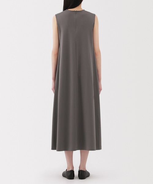 無印良品(ムジルシリョウヒン)の「婦人 涼感UVカットノースリーブワンピース(ワンピース・レディース・チャコールグレー/ブラック/ネイビー・S/M/L/XL)」の14枚目の写真