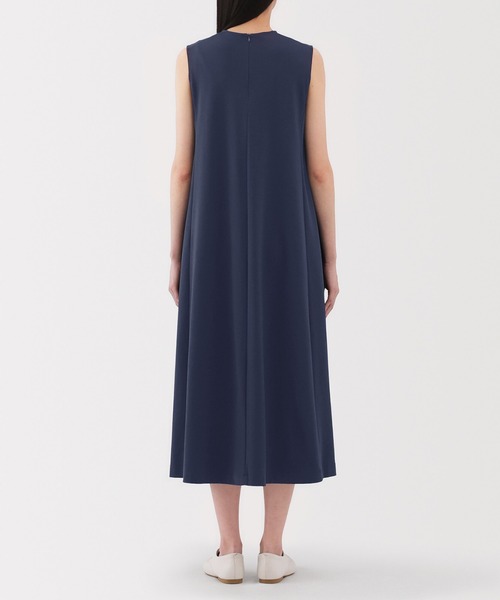 無印良品(ムジルシリョウヒン)の「婦人 涼感UVカットノースリーブワンピース(ワンピース・レディース・チャコールグレー/ブラック/ネイビー・S/M/L/XL)」の22枚目の写真