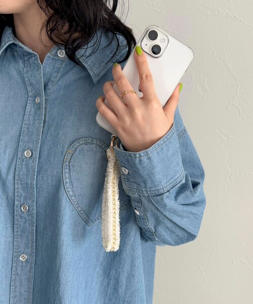 fredy emue（フレディエミュ）の「【by daisy/バイデイジー】ツィードチェーンストラップ ショート（その他小物・レディース・ブラック系その他3/アイボリー/ブラック・FREE）」の2枚目の写真