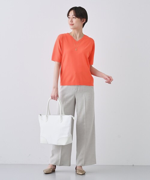 INDIVI(インディヴィ)の「【洗える/清涼感】レーヨンストレッチ 安心丈の半袖ニット(ニット/セーター・レディース・オレンジ/ホワイト/グリーン/ナチュラル/ブラック・05/13/38/15 /34/19)」の13枚目の写真