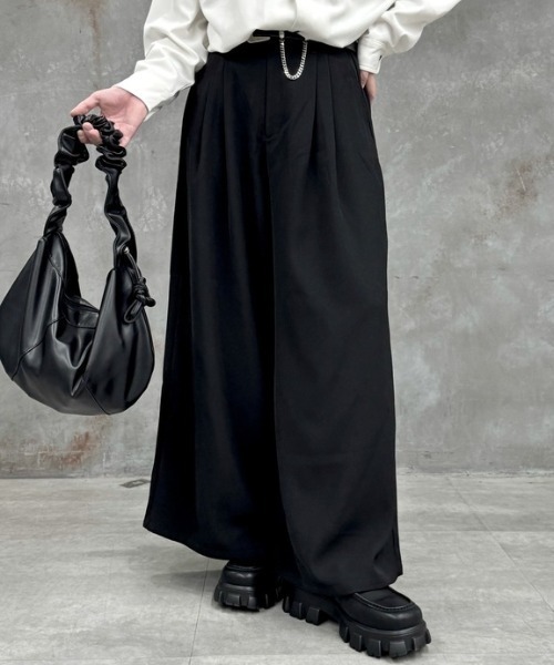 ROOPTOKYO(ループトウキョウ)の「ROOP TOKYO×やーこん 2タックワイドPT(スラックス・メンズ・ブラック/ブルー・L/M)」の4枚目の写真