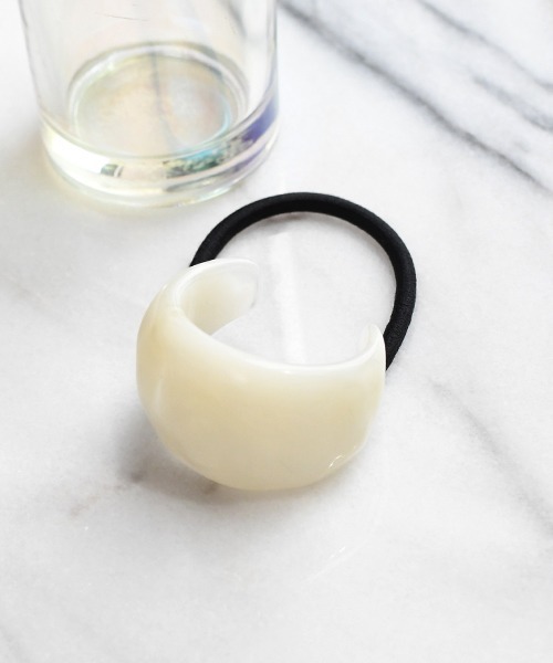 Fun & Daily(ファンアンドデイリー)の「F&D : カールブロックヘアゴム(ヘアゴム・レディース・ブラック/パープル/アイボリー/グレー/グリーン・FREE)」の3枚目の写真