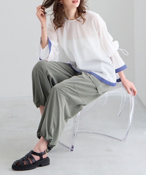 R-ISM(リズム)の「【洗える】パラシュートパンツ(その他パンツ・レディース・カーキ/ブラック・2/4)」の3枚目の写真