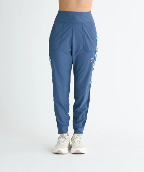 ROXY(ロキシー)の「YOUR FALVA PANTS /ロキシー水陸両用ワイドシルエットレギンスパンツ(レギンス/スパッツ・レディース・ブラウン/ブラック/ブルー・MEDIUM/LARGE/SMALL)」の17枚目の写真